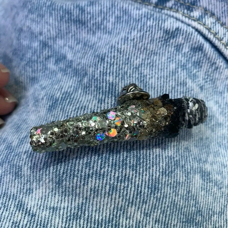 Novelty Glitter Blunt Pin Brooch with Iridescent Sparkle and Ash Effect Tip [YQT:ML-260924-001:76a6aabc4e70d585]